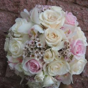 Coloniale Rose Orchidée Wax aux fleurs roses et texture cireuse